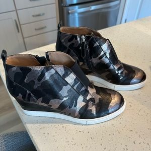 Linda Paolo Felicia Wedge Sneaker